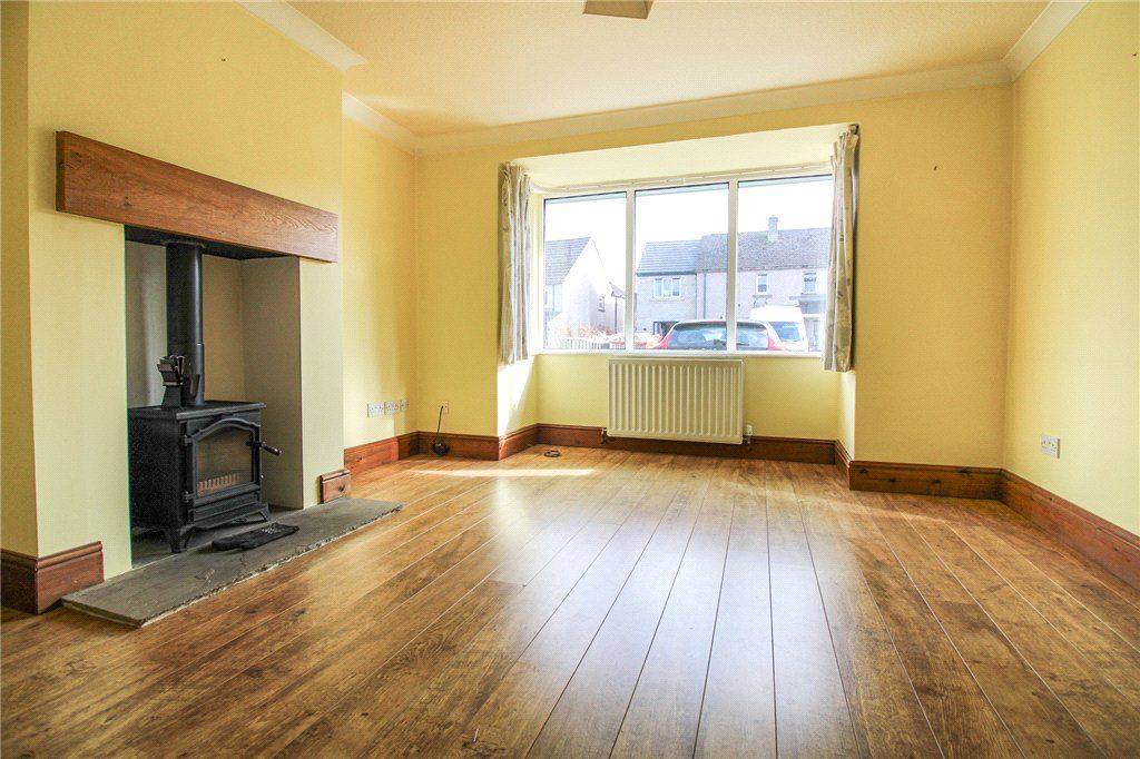 Property photo 2 of 28 Living Room