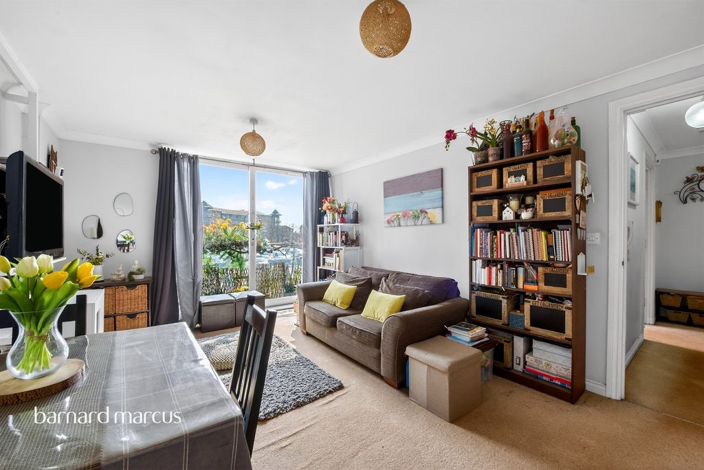 Property photo 2 of 9