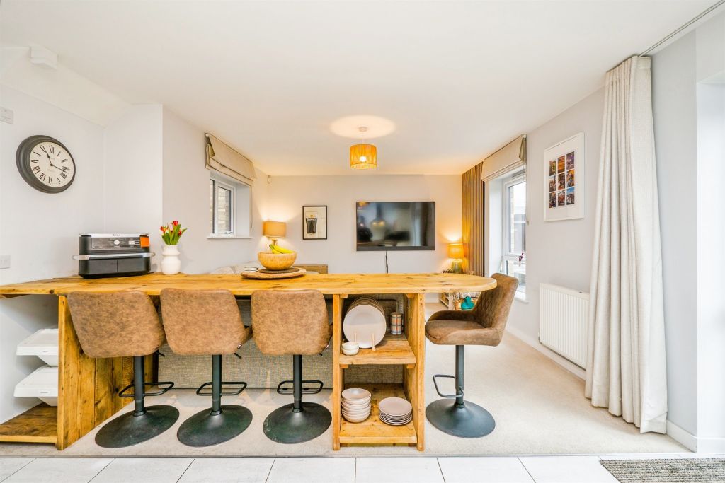 Property photo 3 of 23