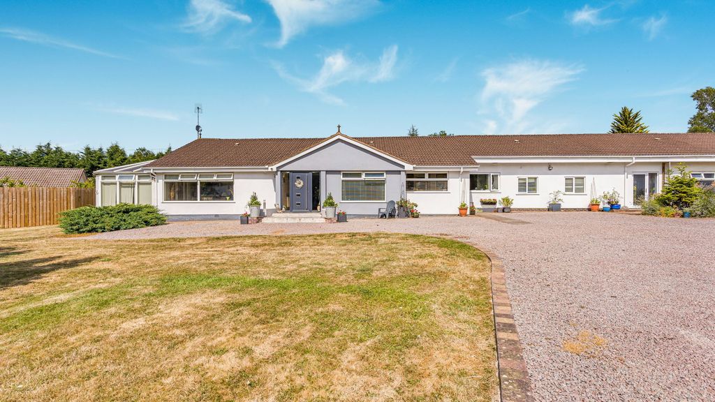 Property photo 1 of 33