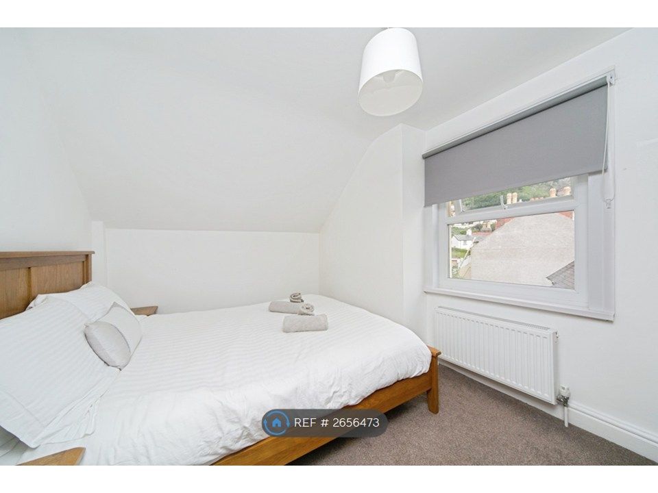 Property photo 2 of 19 Bedroom