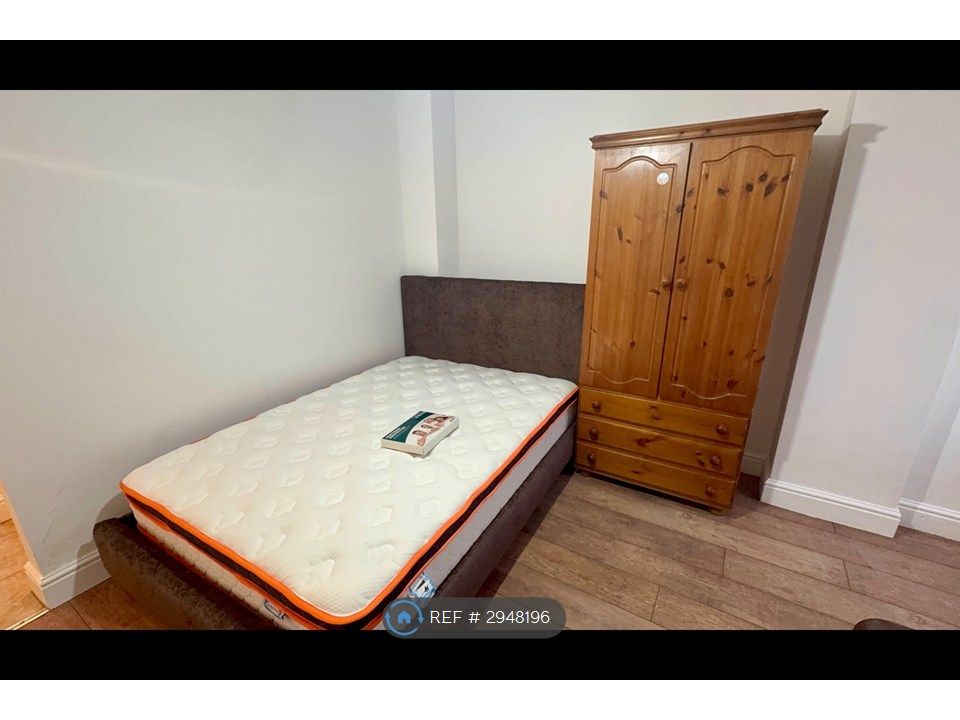 Property photo 1 of 2