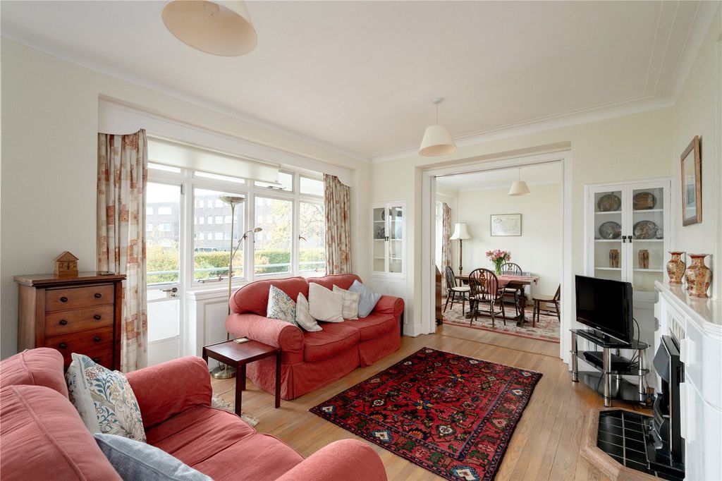 Property photo 2 of 22 Living Room