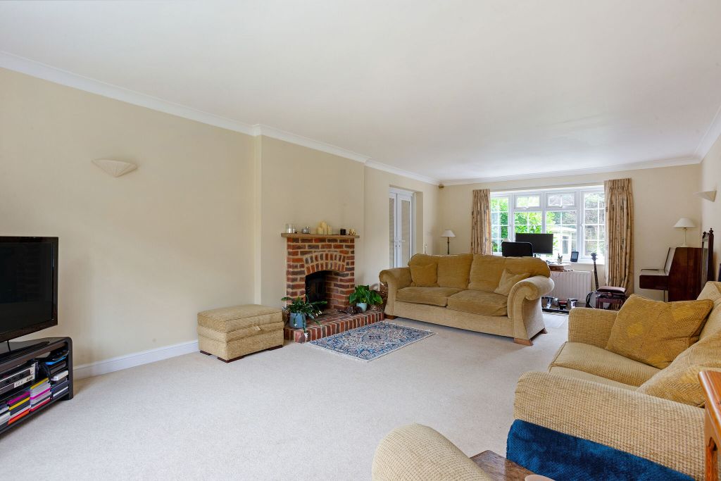Property photo 3 of 13