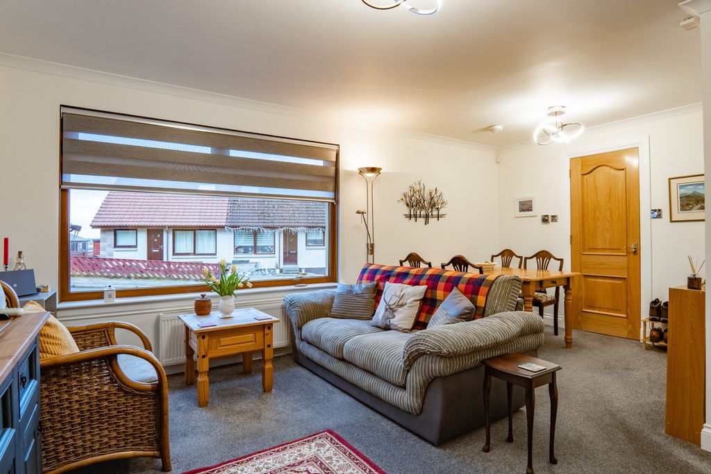 Property photo 3 of 34