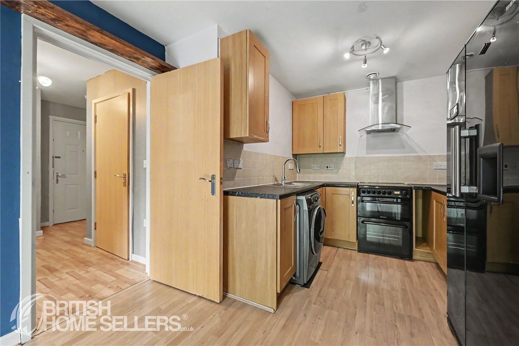 Property photo 2 of 10 Picture No. 18