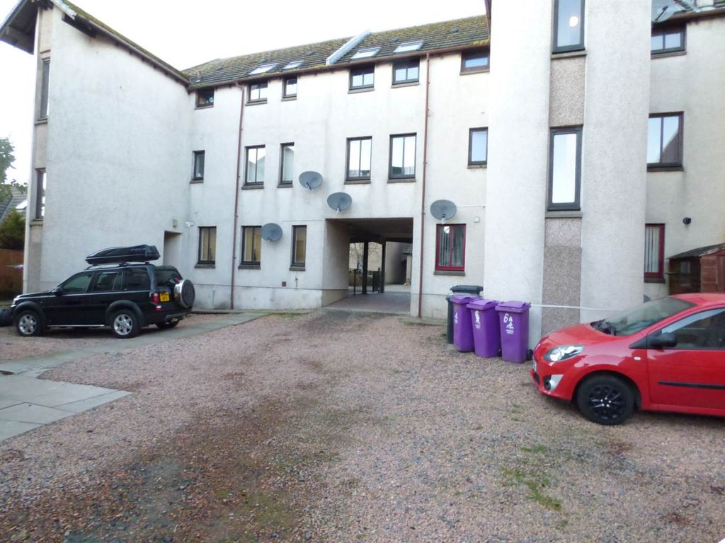 Property photo 2 of 2 Parking