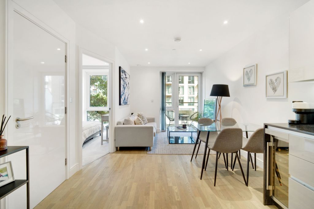 Property photo 2 of 16 Photo 18