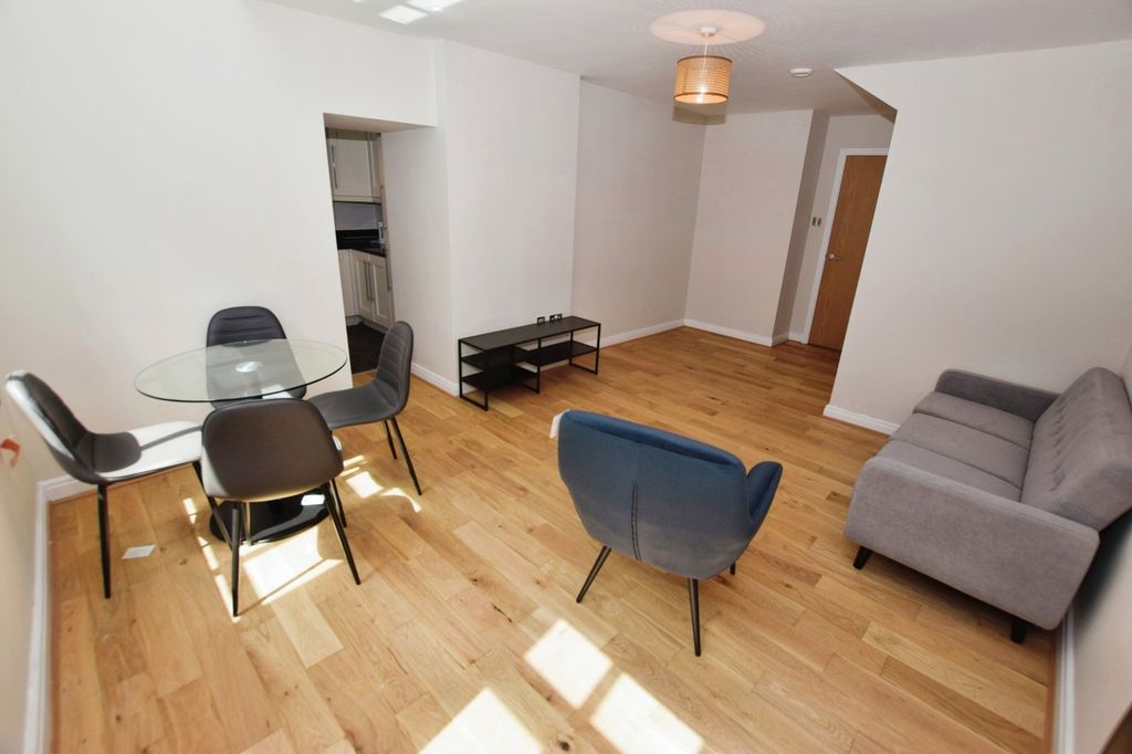 Property photo 3 of 26 Picture No. 72