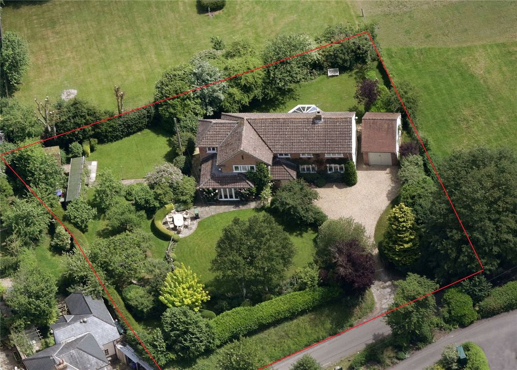 Property photo 2 of 21 Picture No. 28