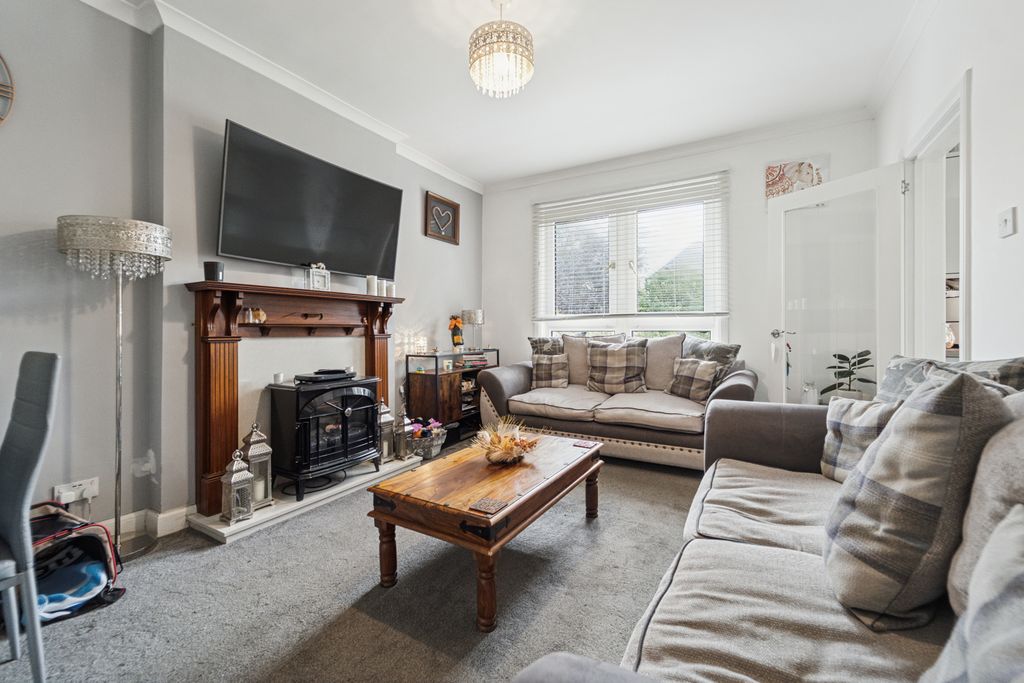 Property photo 2 of 19 2