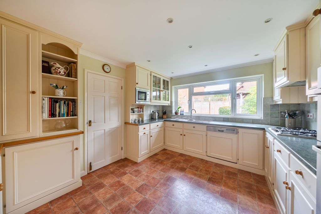 Property photo 2 of 18