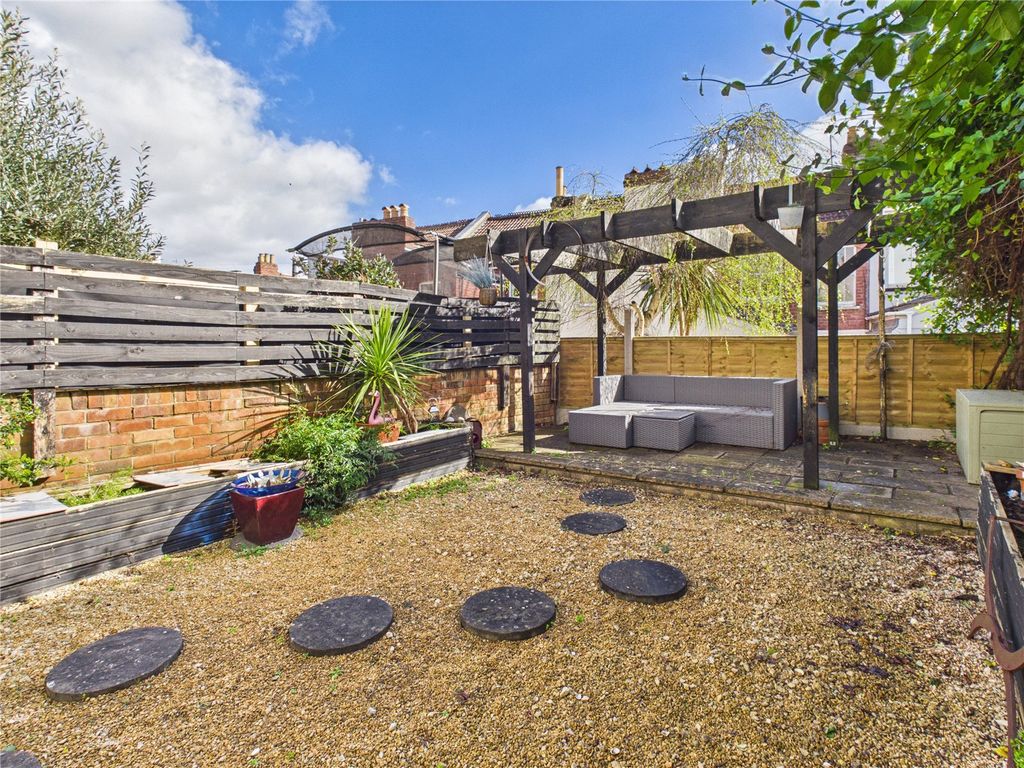 Property photo 2 of 17 Picture No. 05