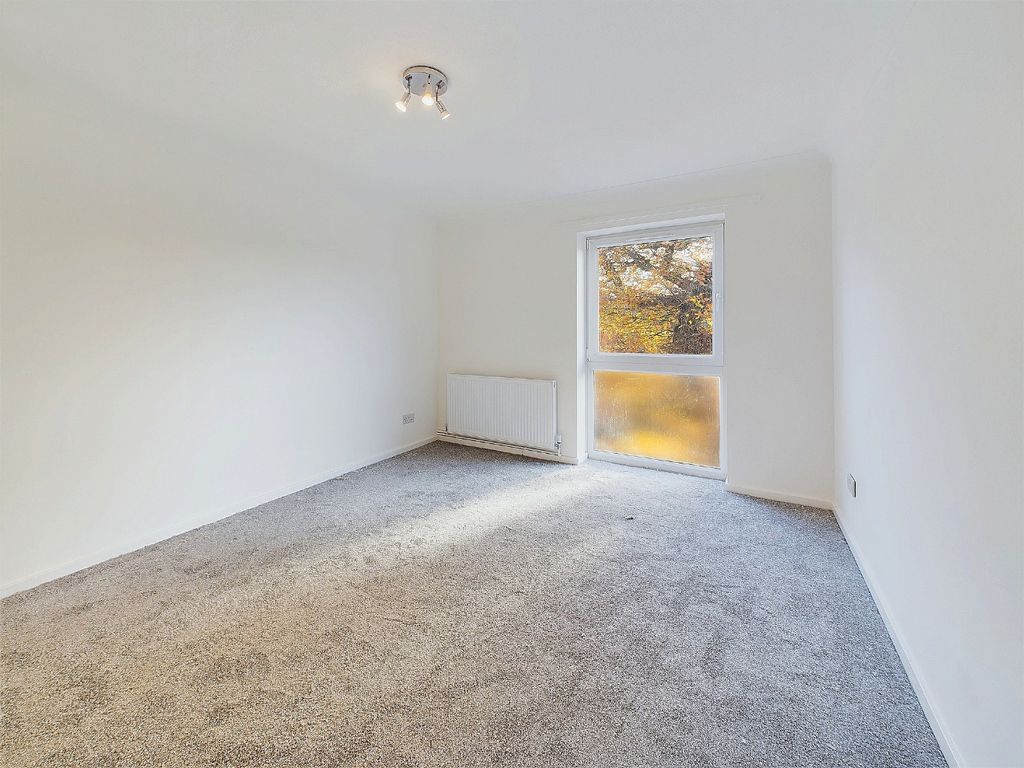 Property photo 3 of 11 2919035