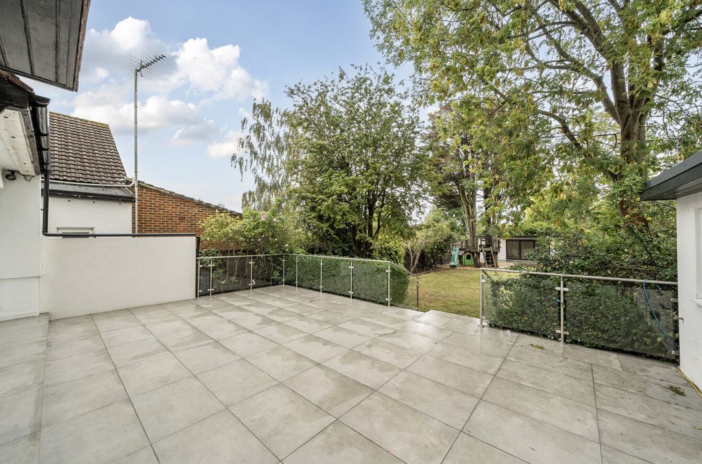 Property photo 3 of 20 1345095-10-68B189...