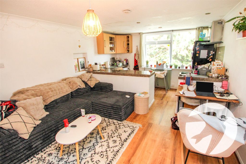 Property photo 2 of 9 Picture No. 06