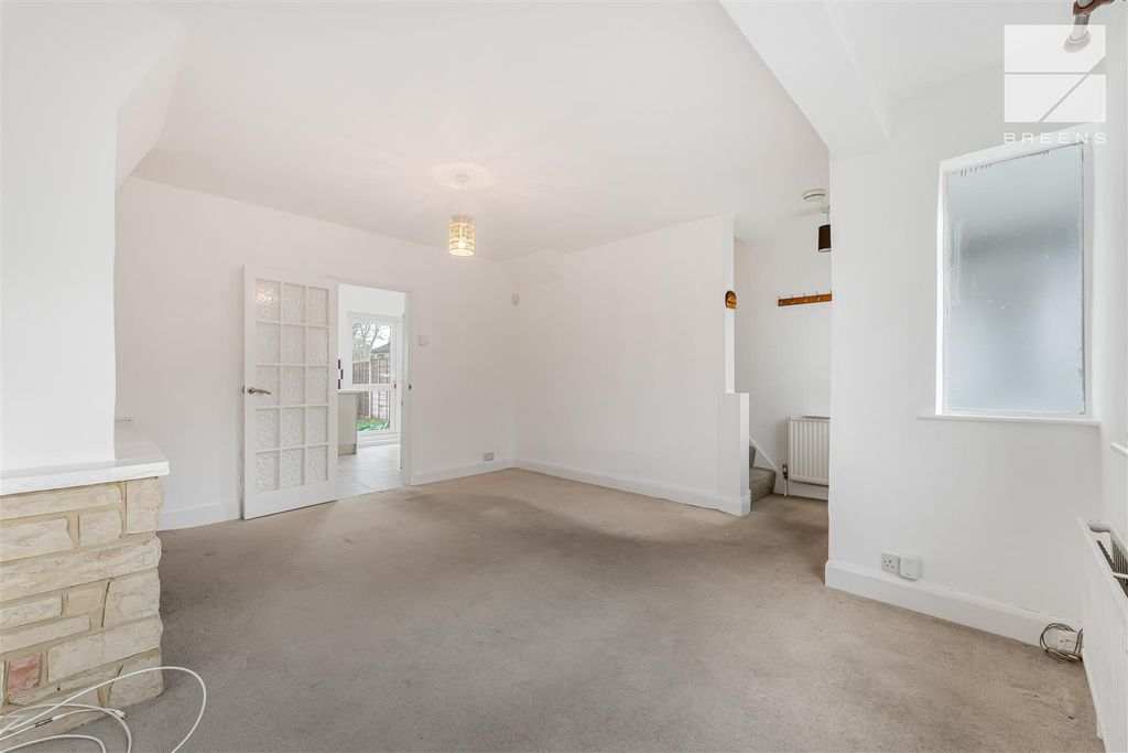 Property photo 3 of 17 10_70705_Watermarked.Jpg