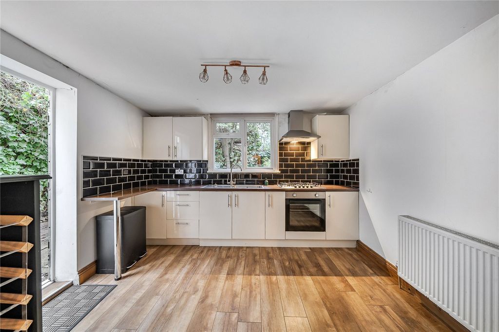 Property photo 3 of 17 Picture No. 19