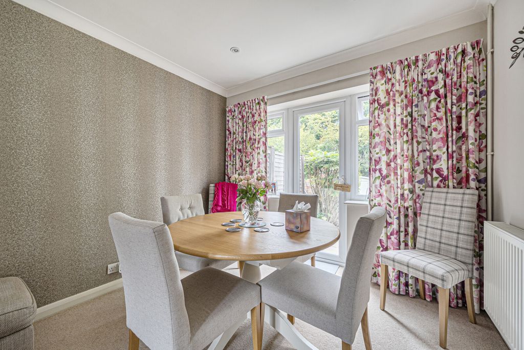 Property photo 3 of 22 1356641-18-68cc04...