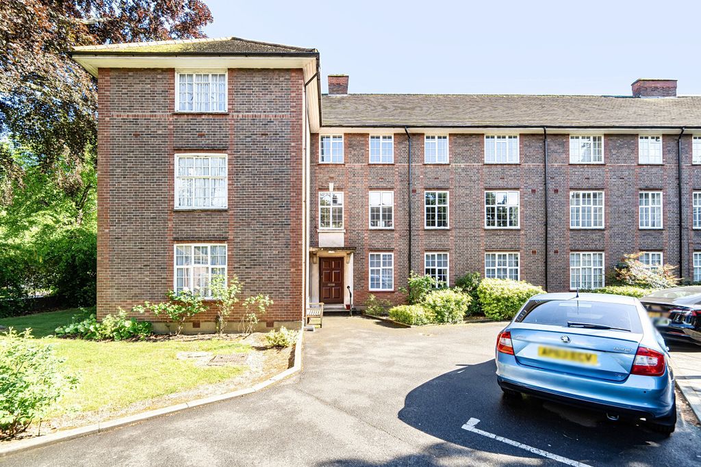 Property photo 1 of 9 1456355-15-6A04B2...