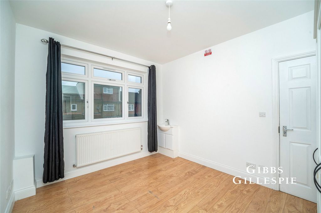 Property photo 3 of 9 Picture No. 02