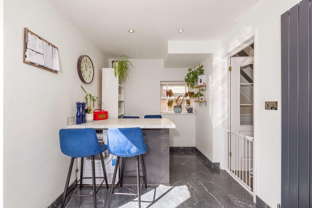 Property photo 3 of 29 Char9827.Jpg