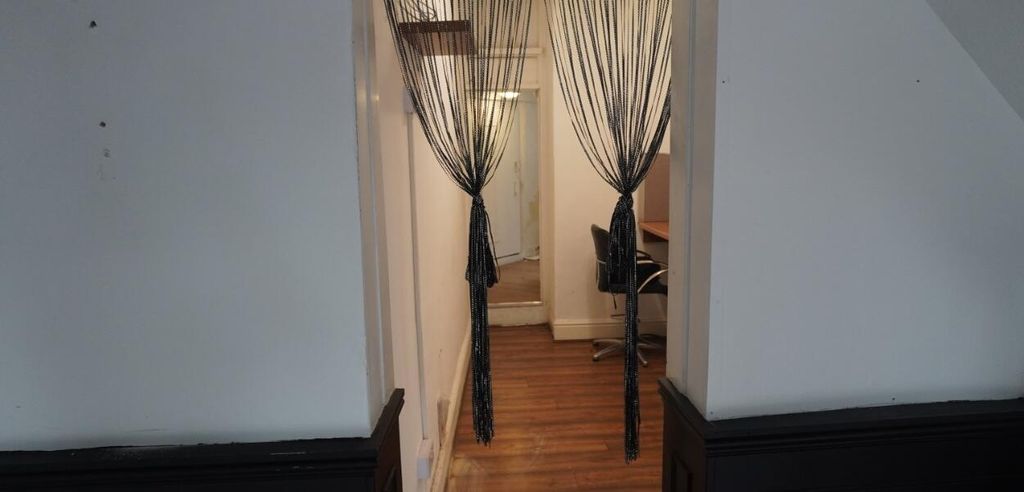 Property photo 3 of 6 Hallway