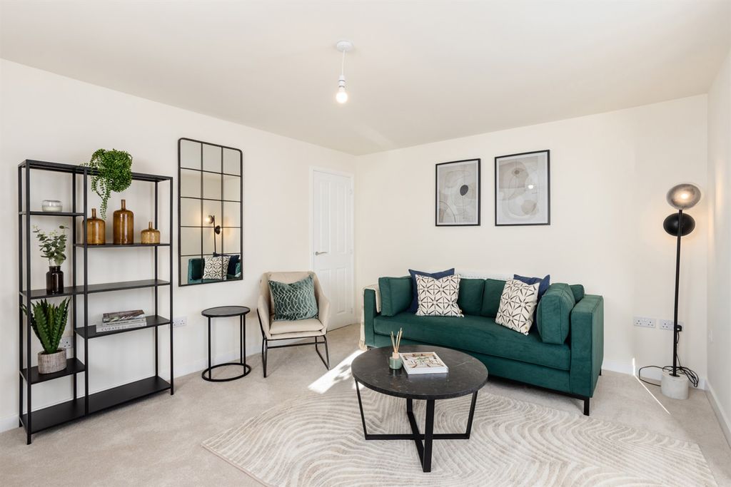 Property photo 1 of 3 (Main)