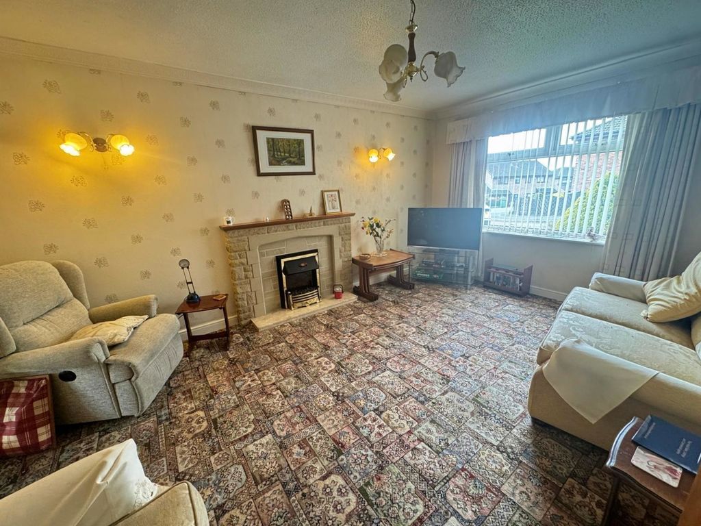 Property photo 3 of 17 Photo 3