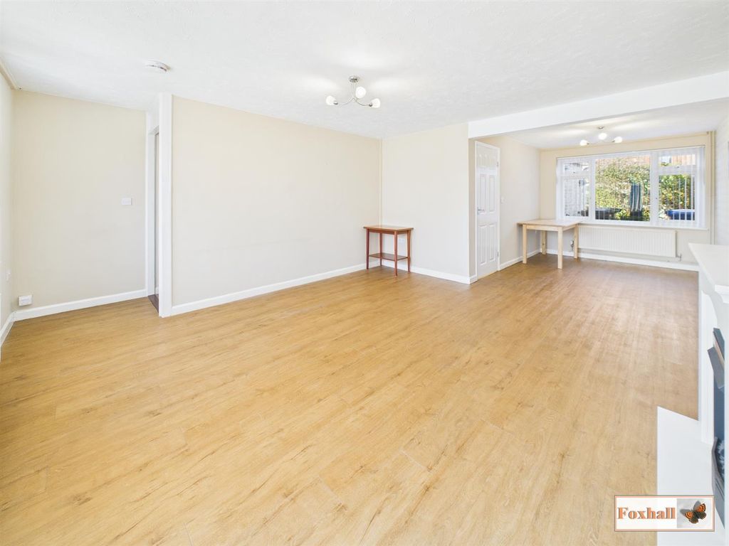 Property photo 3 of 28 Lounge / Diner