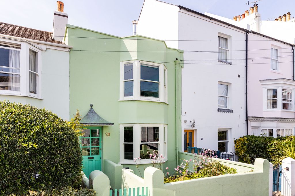 Property photo 1 of 19