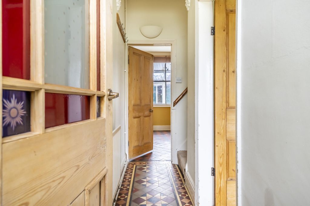 Property photo 2 of 20 Hallway