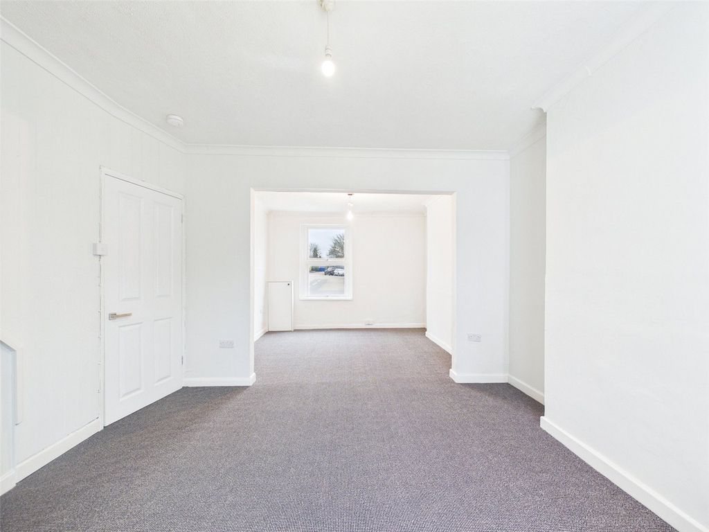 Property photo 2 of 12 Picture No. 09