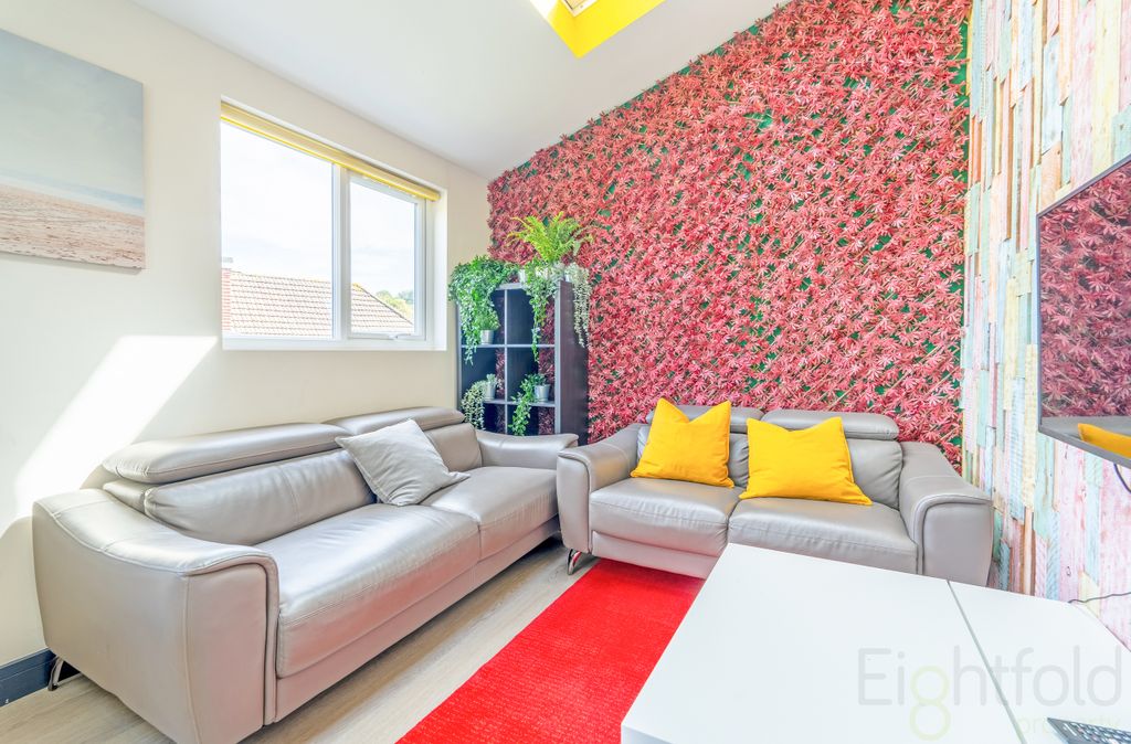 Property photo 1 of 29 Photo 10