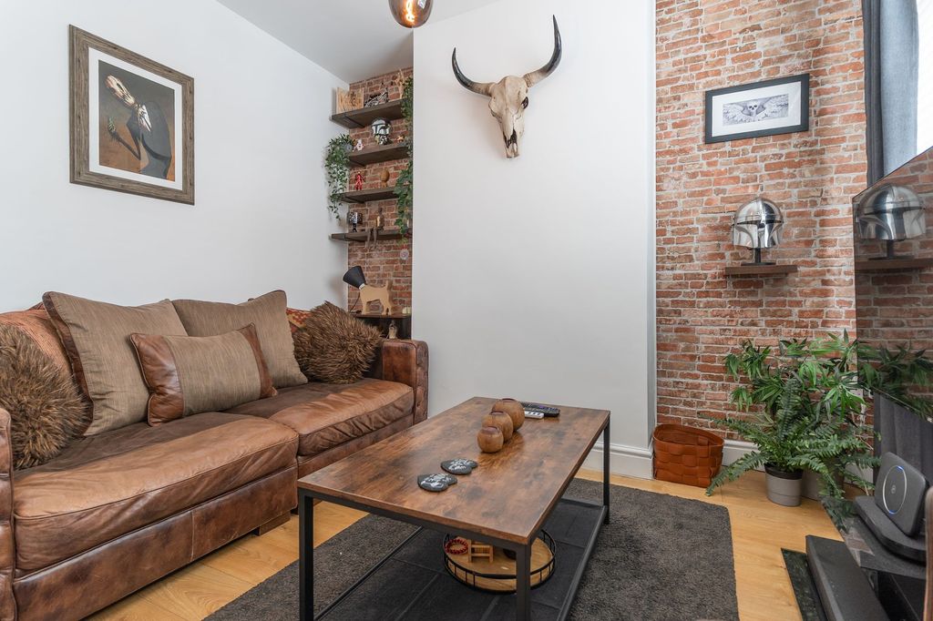 Property photo 3 of 19