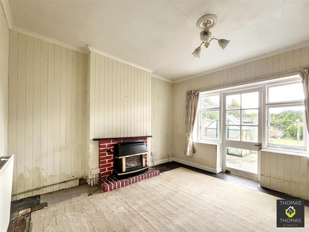 Property photo 3 of 13