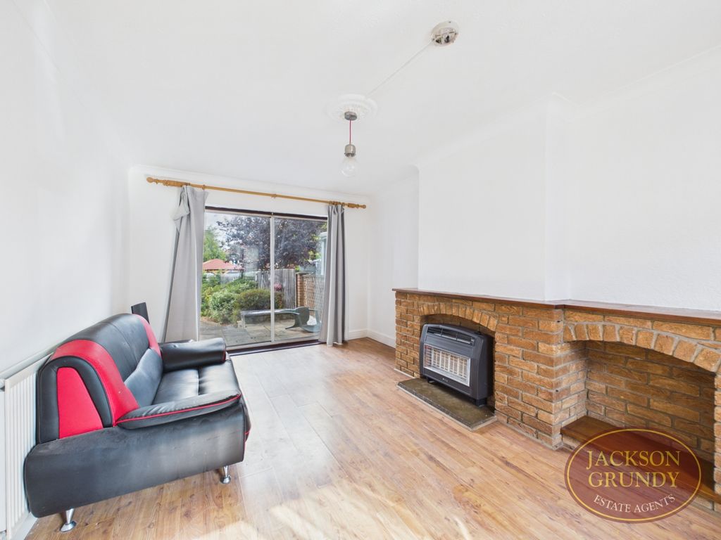 Property photo 3 of 16 Romany Road