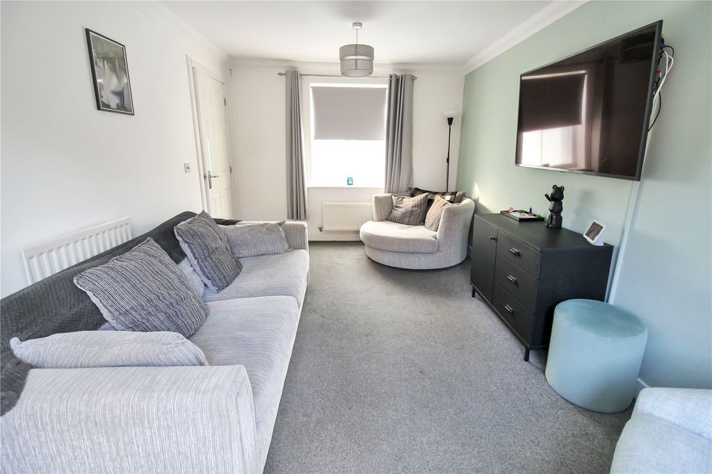 Property photo 3 of 15 Picture No. 02