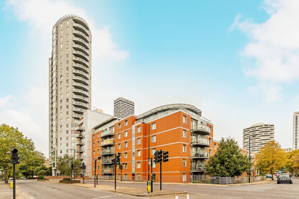 Property photo 2 of 17