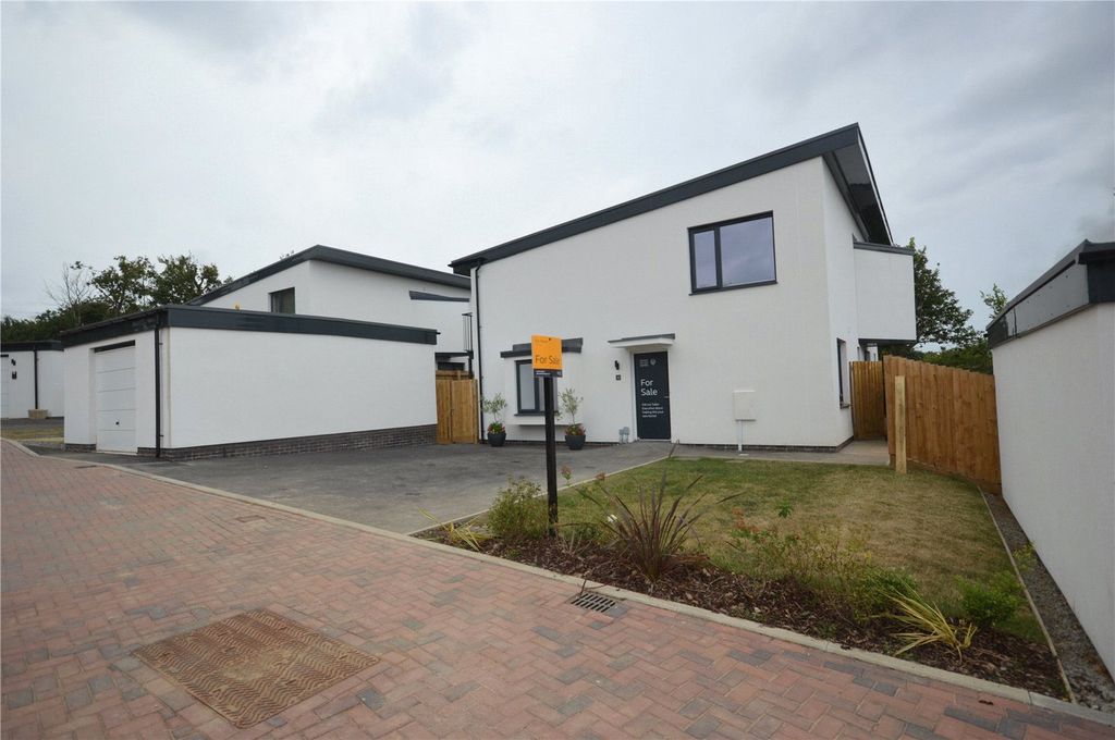 Property photo 2 of 28 Picture No. 26