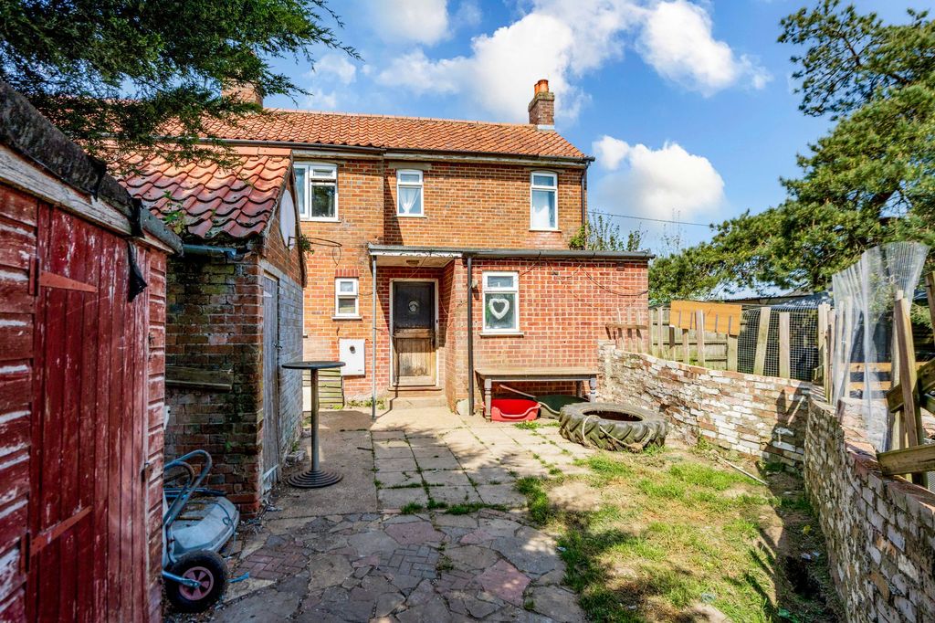 Property photo 1 of 28