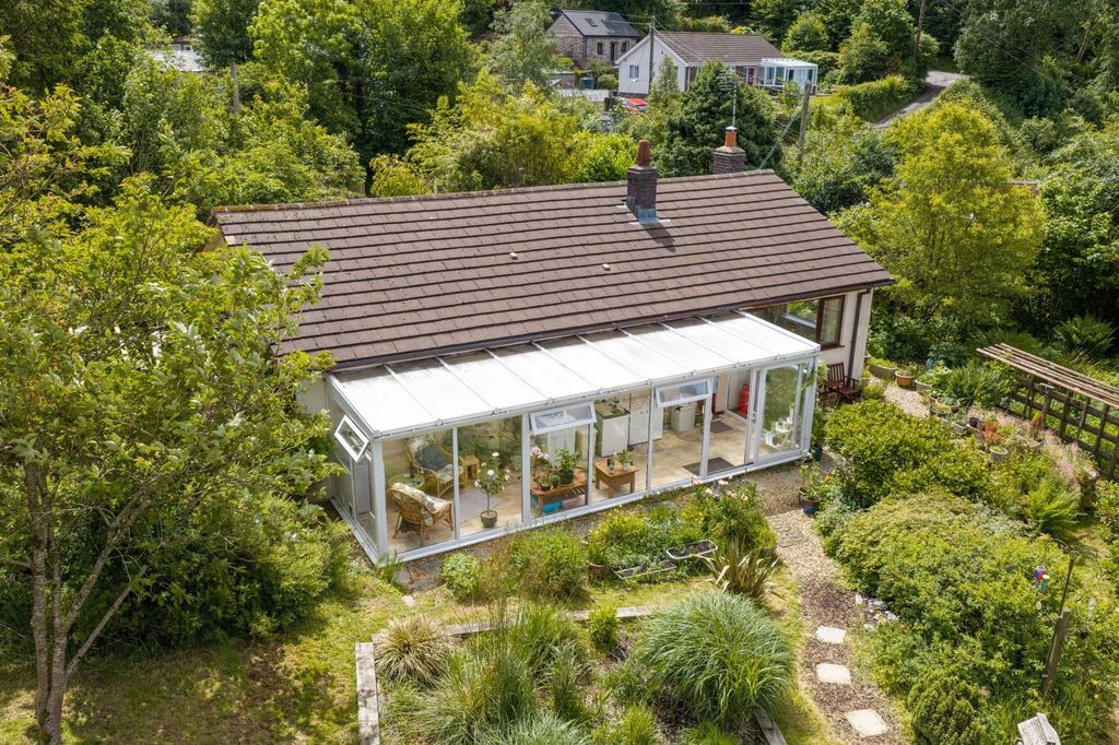 Property photo 3 of 43
