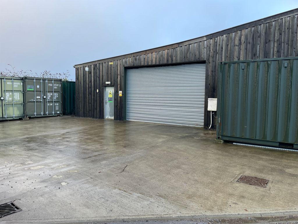 Property photo 2 of 6