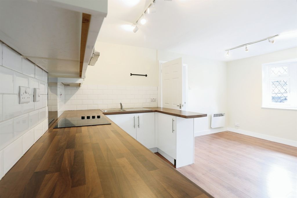 Property photo 3 of 14 Bedroom 1