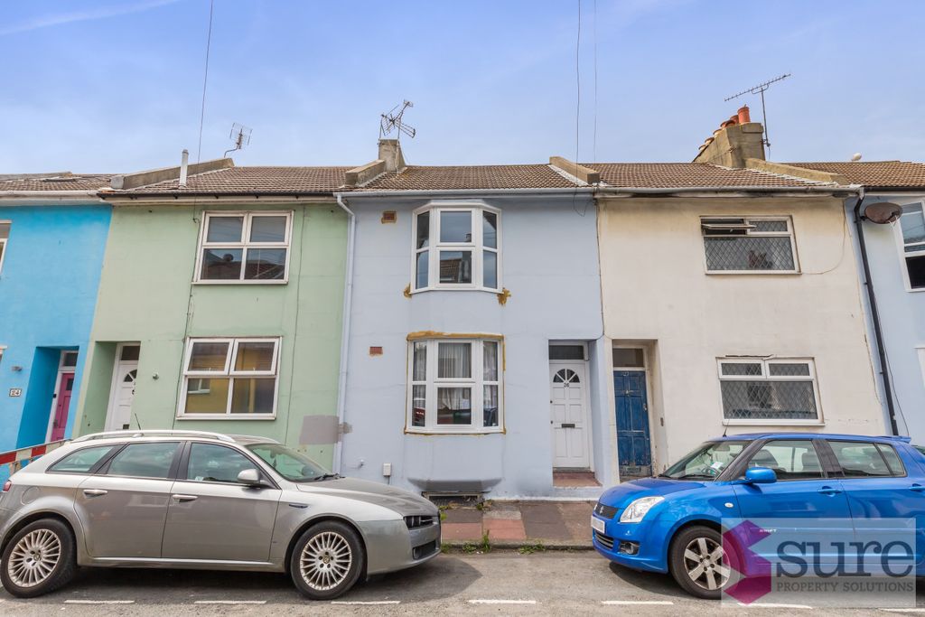 Property photo 1 of 12