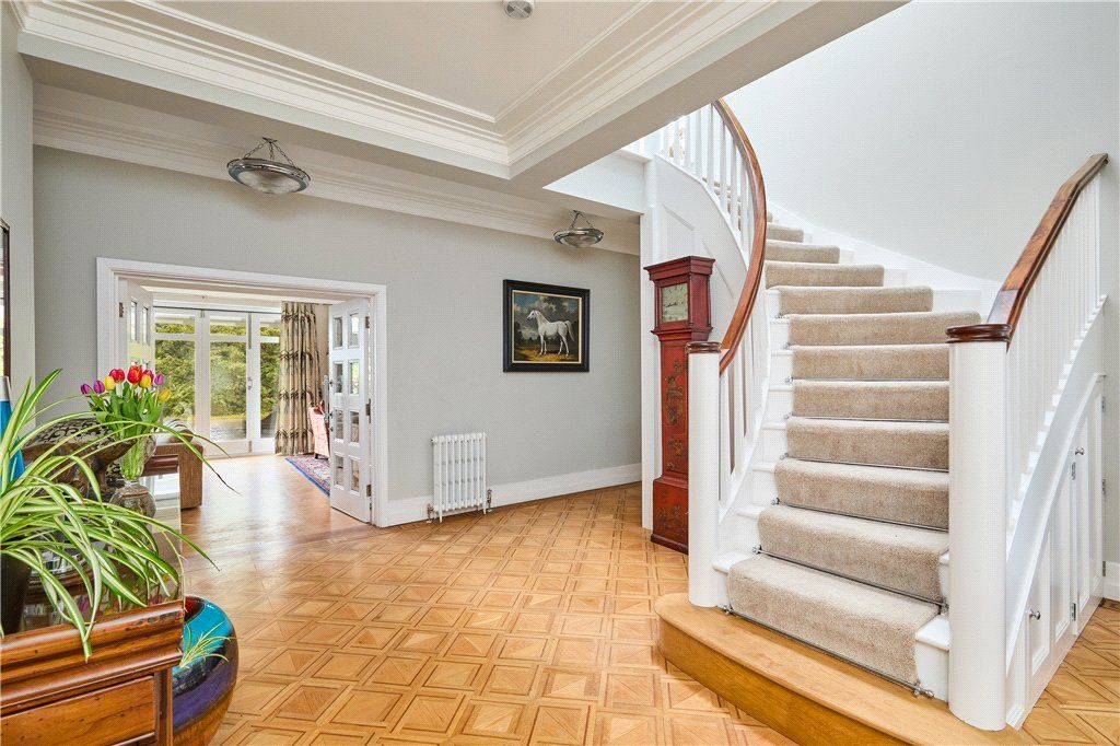 Property photo 3 of 42 Hall