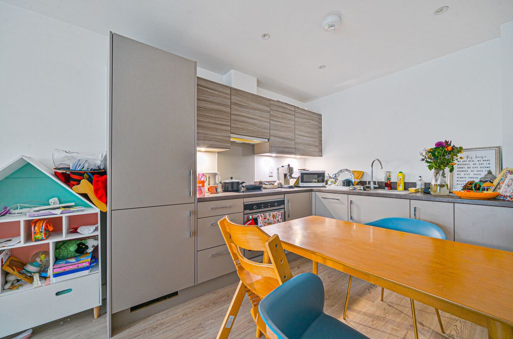 Property photo 3 of 16 1383713-14-69242F...