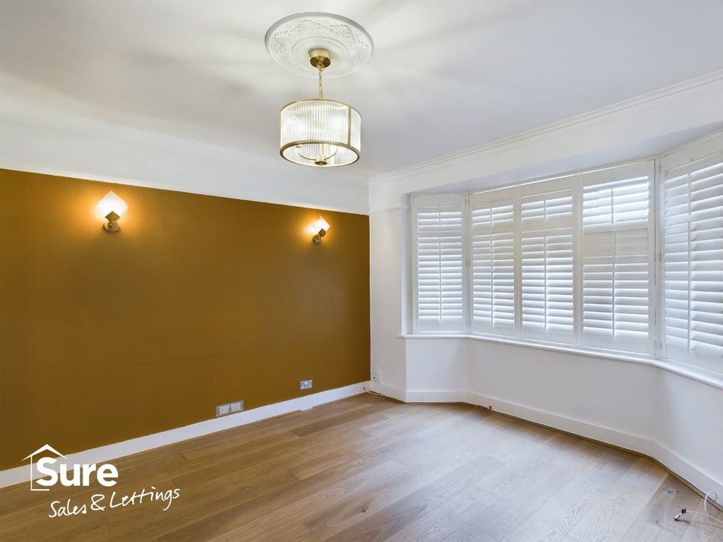 Property photo 2 of 23 3560314