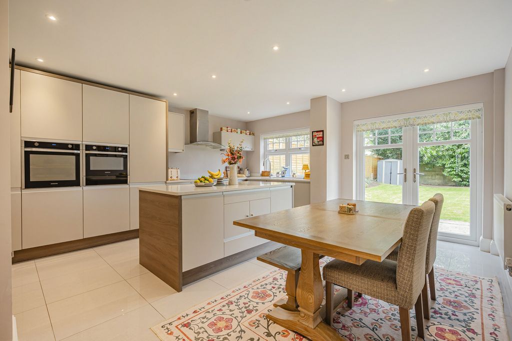 Property photo 2 of 47