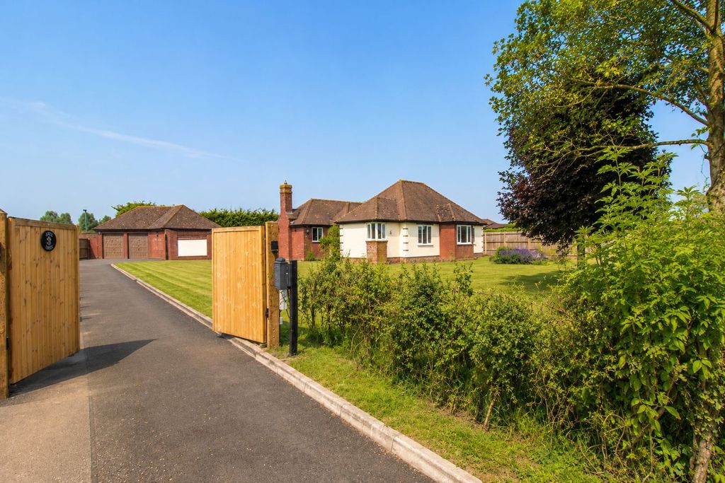 Property photo 1 of 31